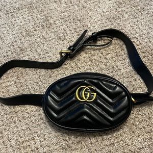 Black belt bag